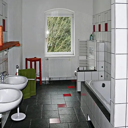 Rotschoenberg Im Tal Der Freiberger Mulde *