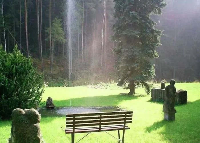 Rotschoenberg Im Tal Der Freiberger Mulde