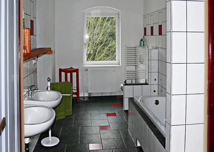 Rotschoenberg Im Tal Der Freiberger Mulde *