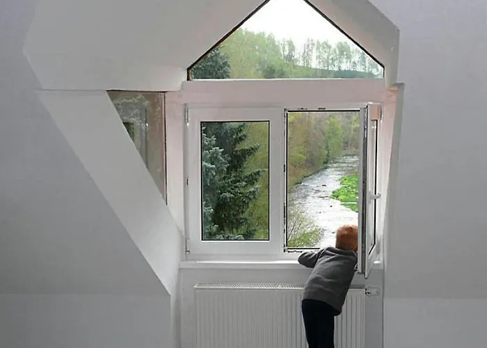 Rotschoenberg Im Tal Der Freiberger Mulde