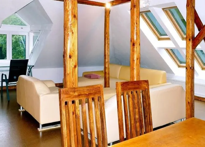 Rotschoenberg Im Tal Der Freiberger Mulde *